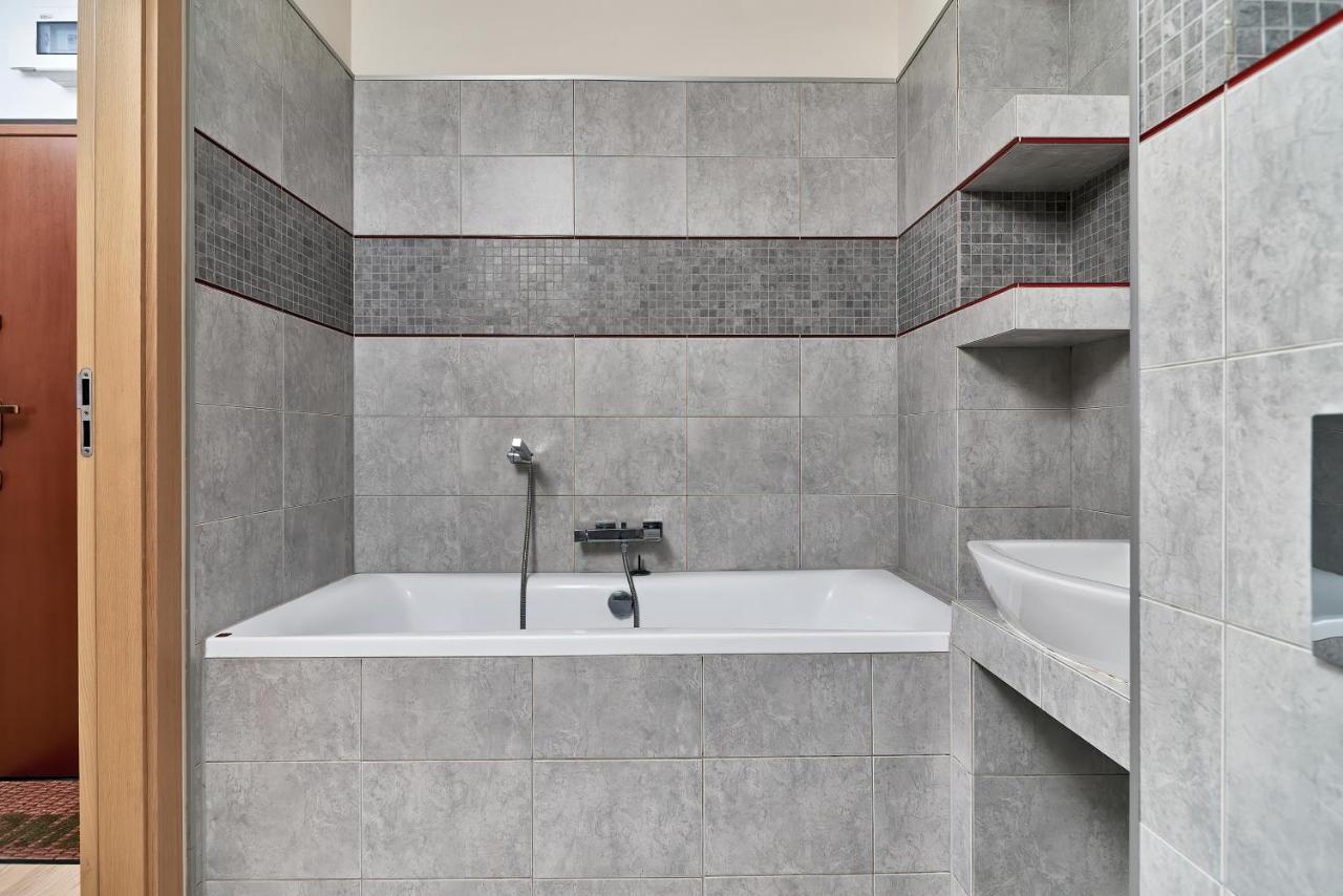Apartament Spizowa Z Balkonem Wroclaw By Noclegi Renters Exterior foto